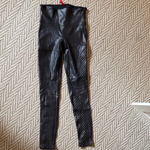 SPANX Black High-Waist Shaping Leggings with Red Logo Tag